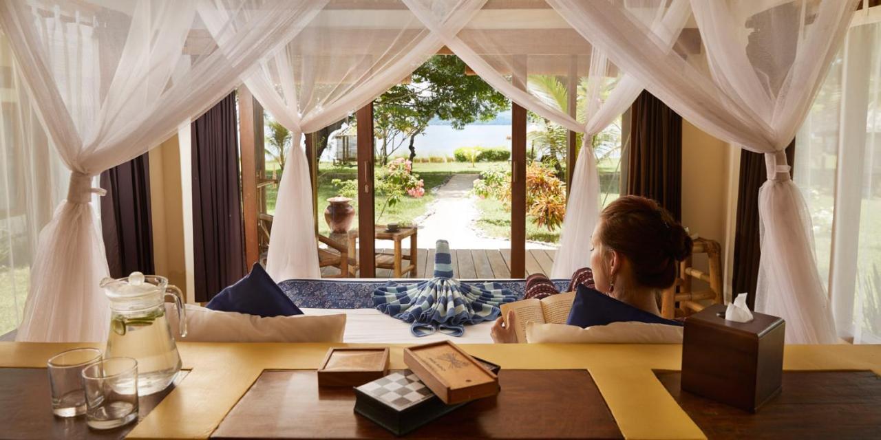 Pearl Beach Resort Gili Asahan Buitenkant foto