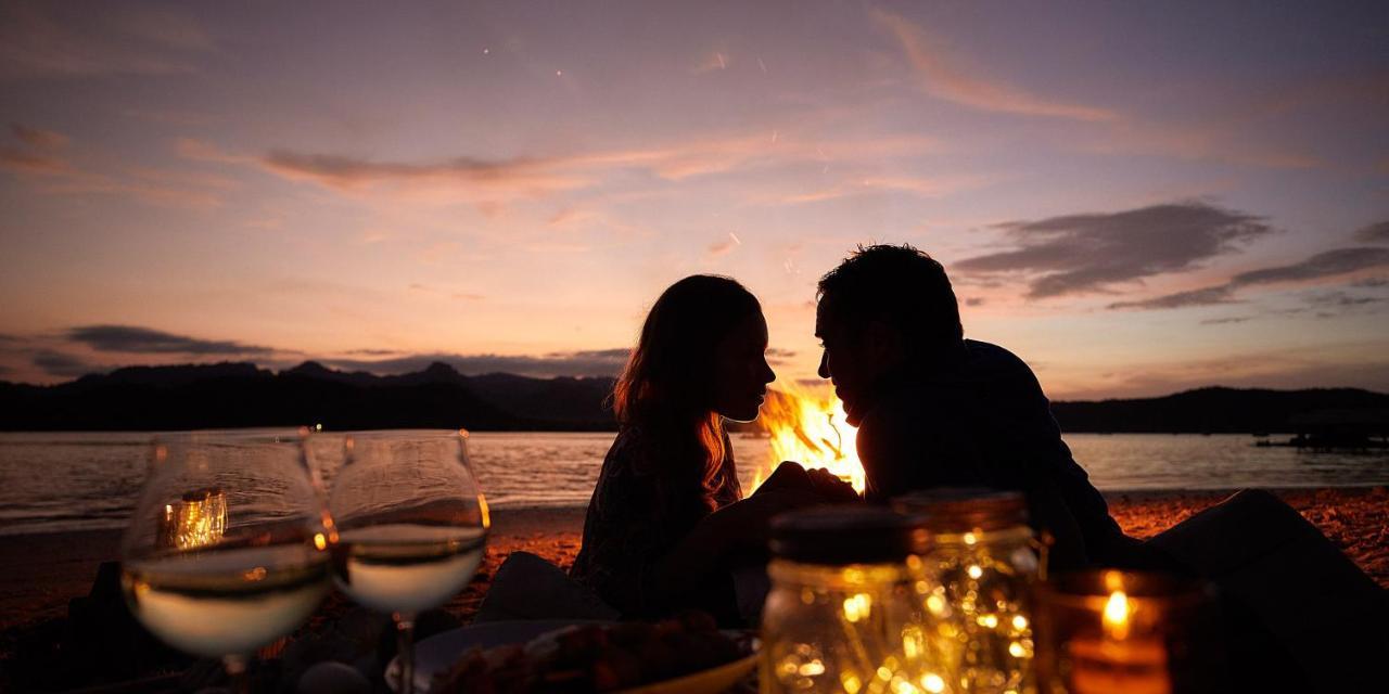 Pearl Beach Resort Gili Asahan Buitenkant foto
