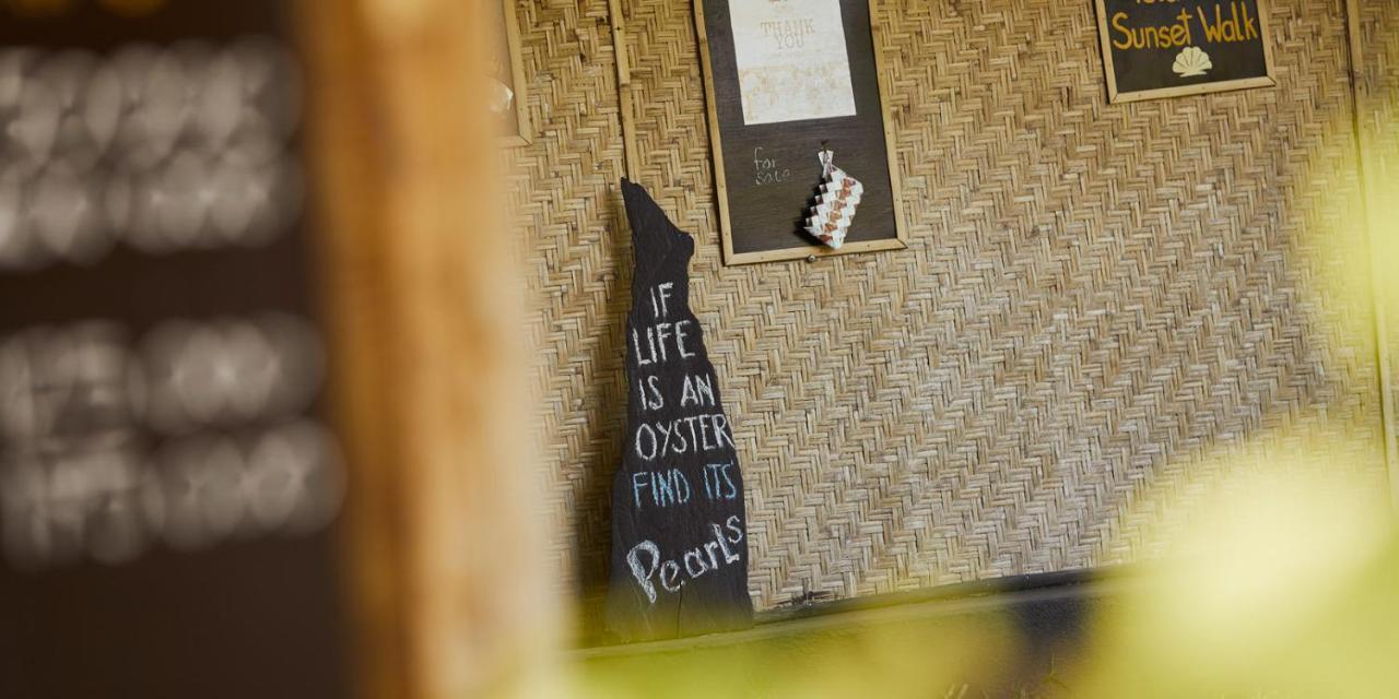 Pearl Beach Resort Gili Asahan Buitenkant foto