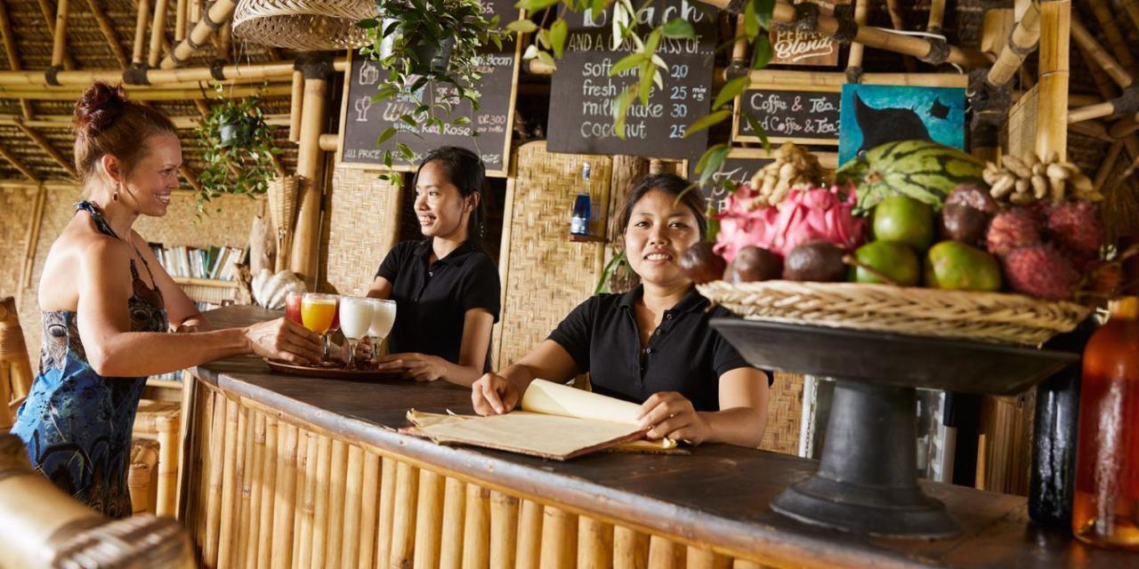 Pearl Beach Resort Gili Asahan Buitenkant foto