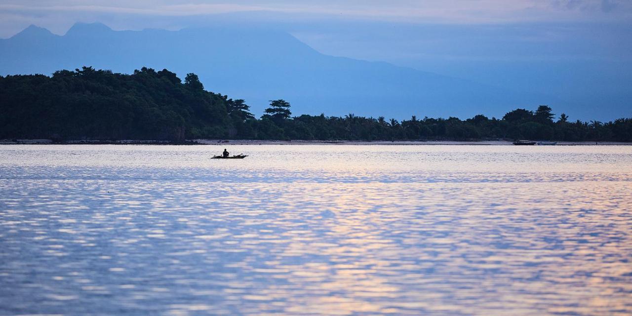 Pearl Beach Resort Gili Asahan Buitenkant foto